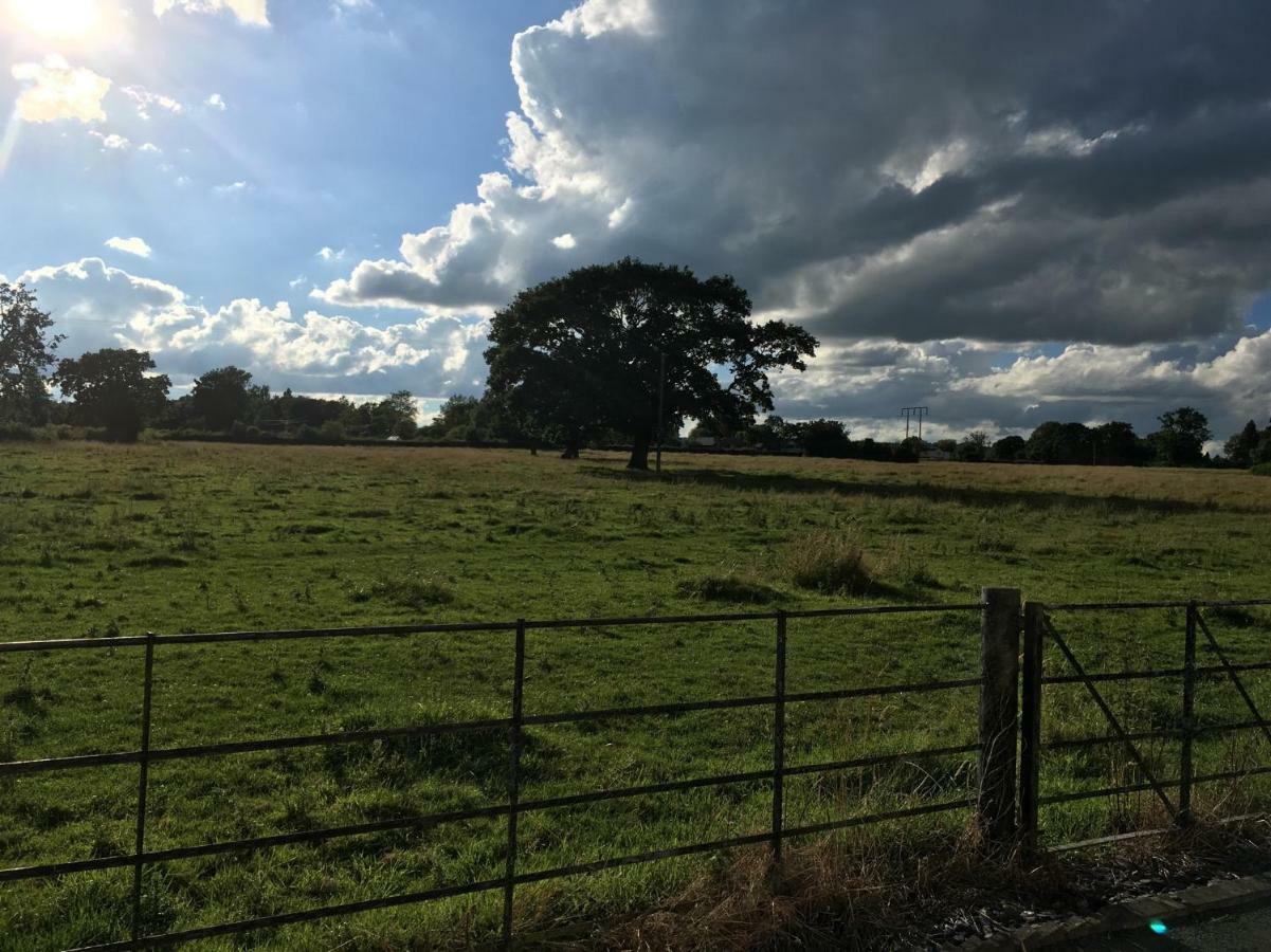 Maesbury Riverside Oswestry Esterno foto
