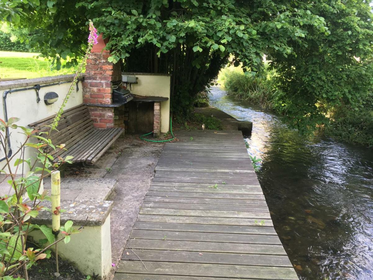 Maesbury Riverside Oswestry Esterno foto
